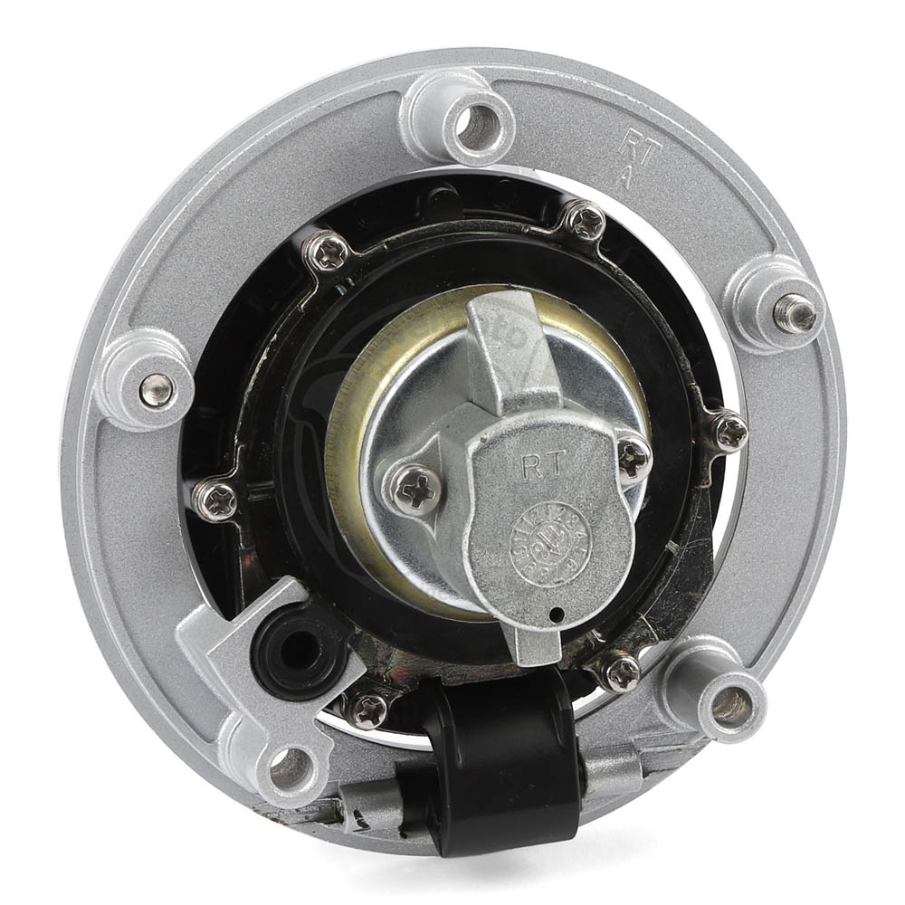 0TN3833_aa1743 two.jpg